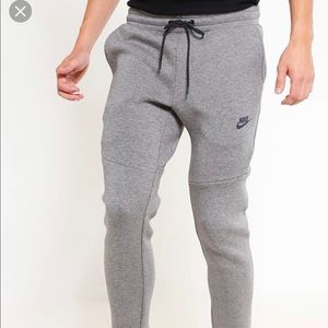 Nike Tech Fleece Joggers Slim - L